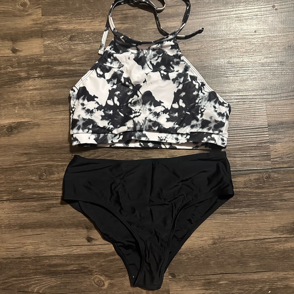 SHEIN Black and White Bikini Swim Set brand new